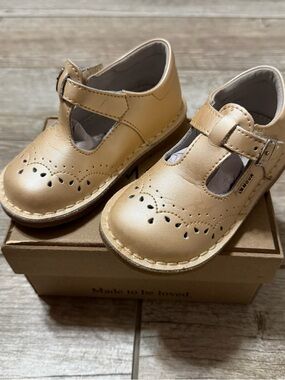 L’Amour Ruthie T-Strap Mary Jane Toddler Girls Sz 7 Pearlized Champagne Leather